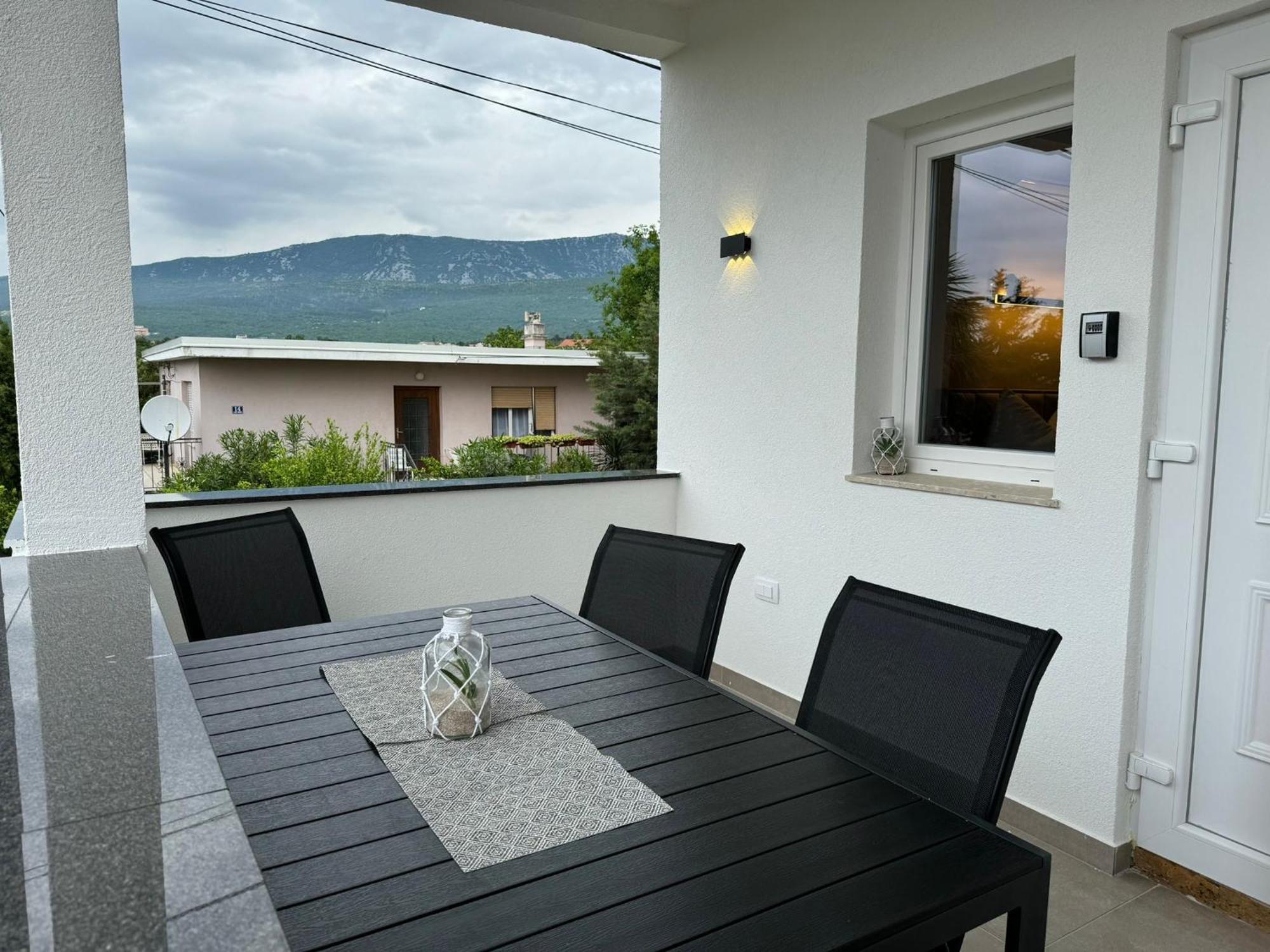 Cellinis Home Apartment Jadranovo Exterior photo